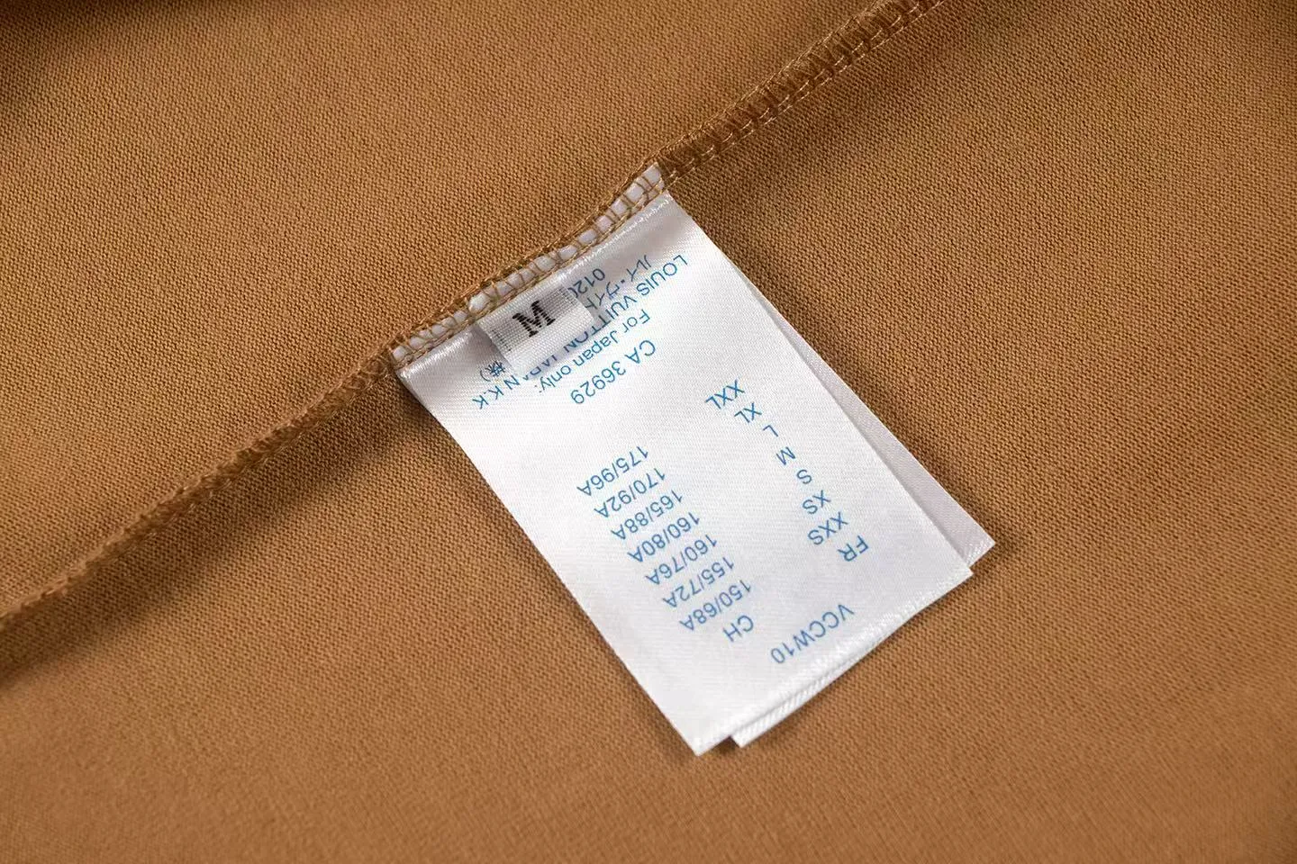 🅿️160 Style: 2026 new Louis Vuitton short-sleeved T-shirt Material: High version 300g double yarn combed cotton Size: S～XL Color: Khaki Style number: Z030